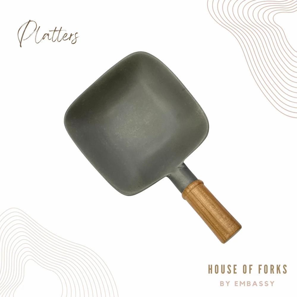 Embassy Cast Iron and Wood Kitchen Accessory, For Serveware at Rs 800 ...